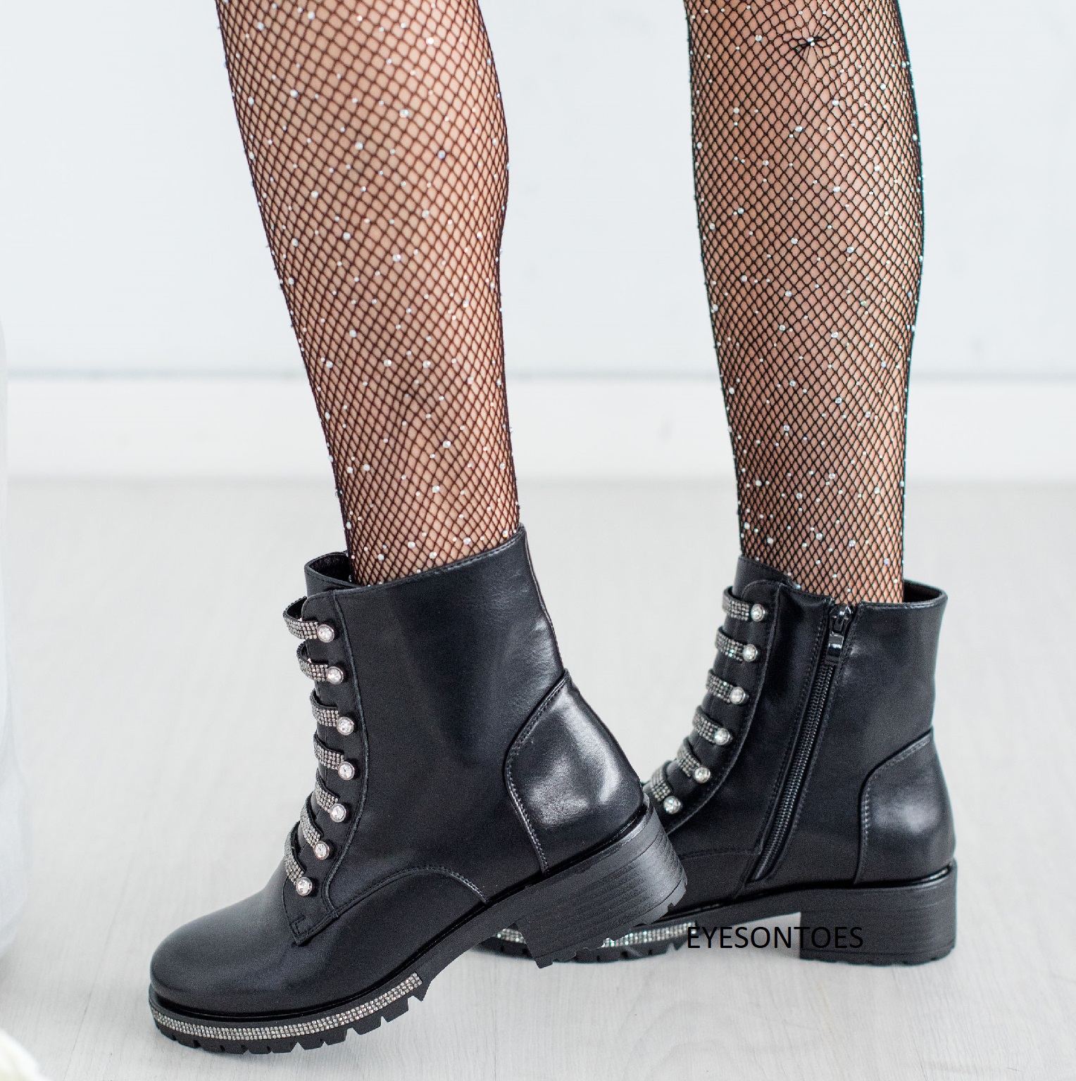 flat chunky boots